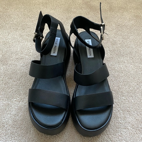 Brand New Black Steve Madden Platform Sandals - Picture 4 of 8